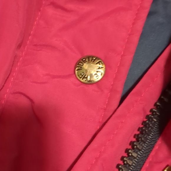 Vintage Gore-Tex The North Face Magenta Jacket - Picture 7 of 7